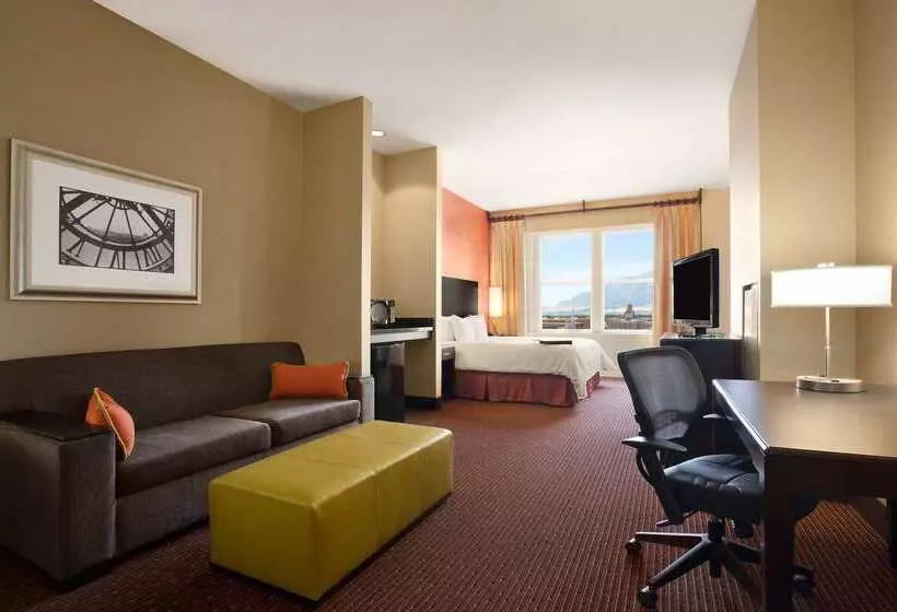 هتل Hampton Inn & Suites Ogden