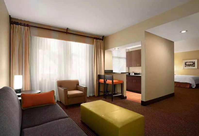 هتل Hampton Inn & Suites Ogden