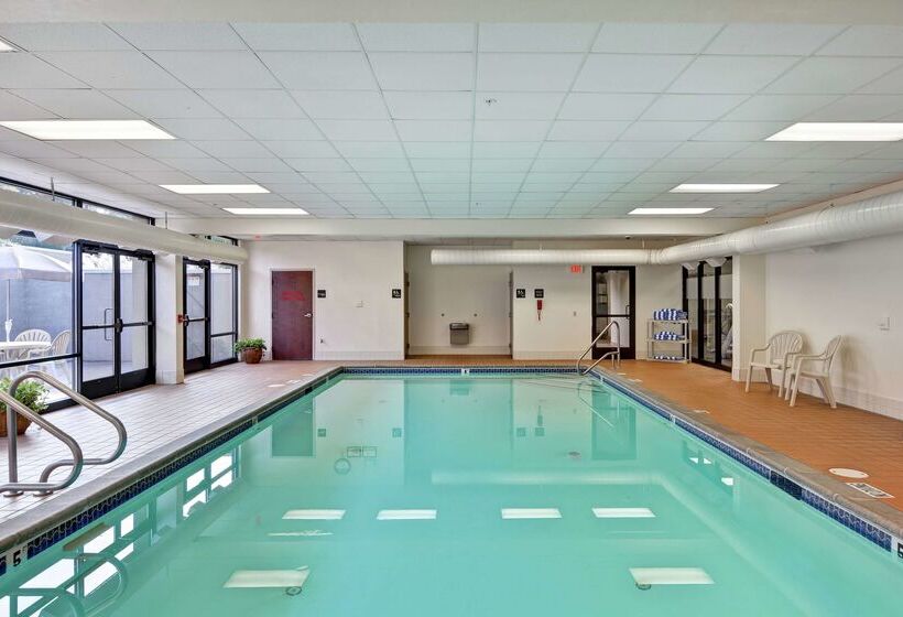 فندق Hampton Inn Bloomsburg