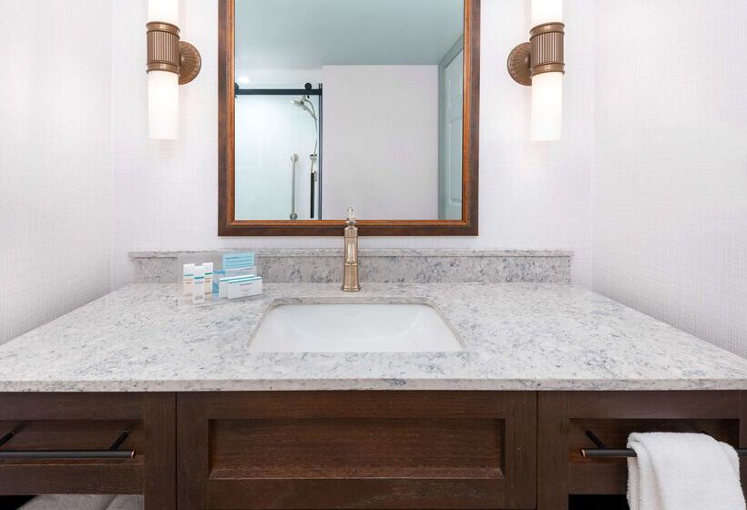 فندق Hampton Inn Buffalowilliamsville