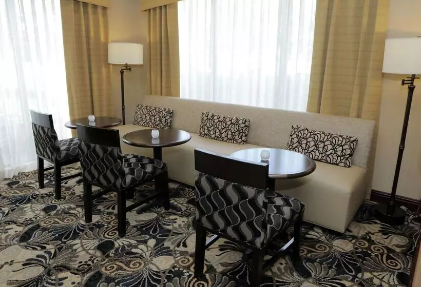 בית מלון כפרי Hampton Inn Clinton