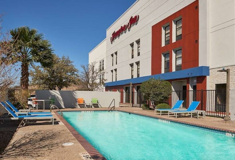 فندق Hampton Inn By Hilton Eagle Pass