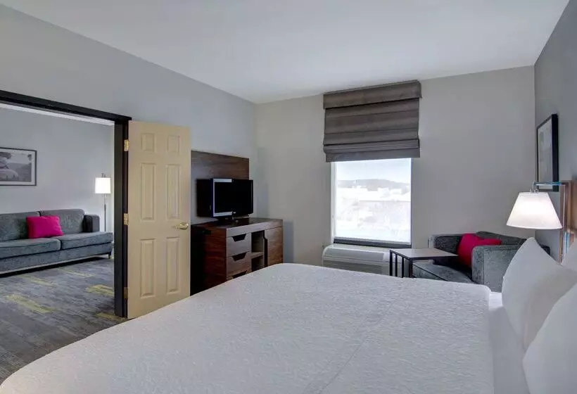 Отель Hampton Inn Fayetteville