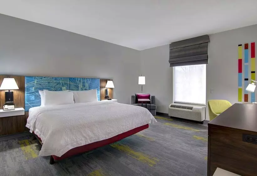 Отель Hampton Inn Fayetteville
