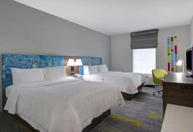 Отель Hampton Inn Fayetteville