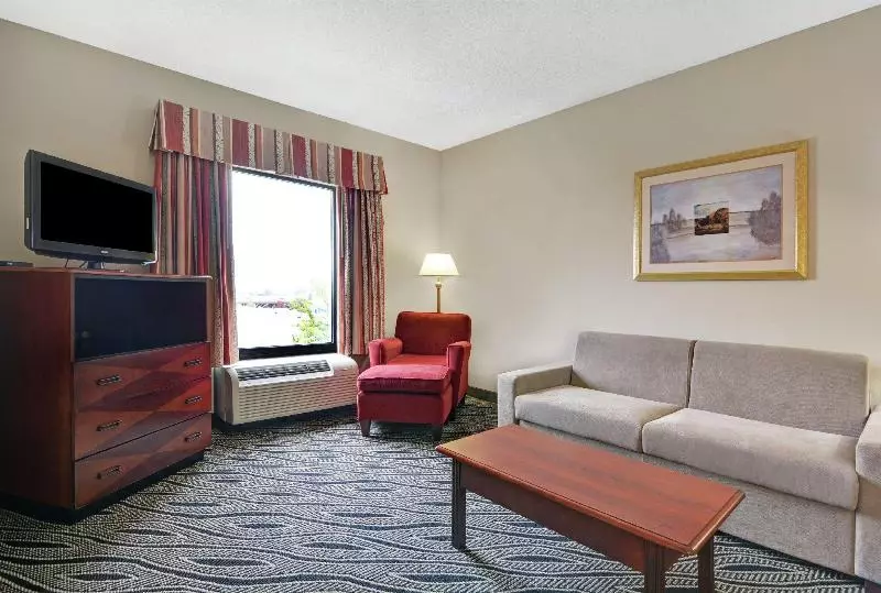 Отель Hampton Inn Fayetteville