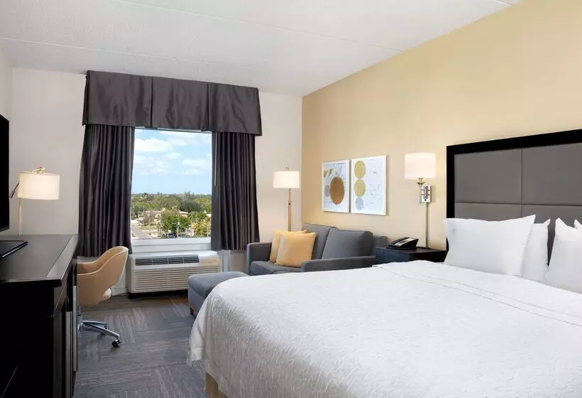 فندق Hampton Inn By Hilton Hallandale Beach Aventura