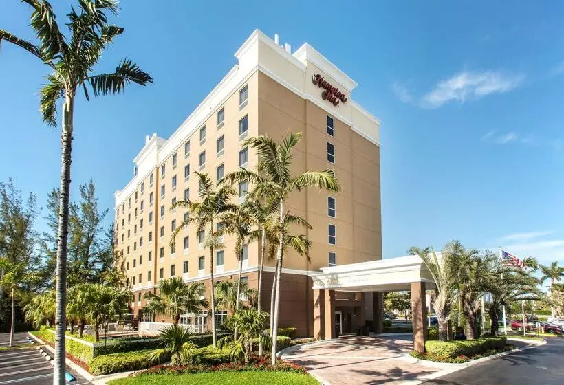 فندق Hampton Inn By Hilton Hallandale Beach Aventura