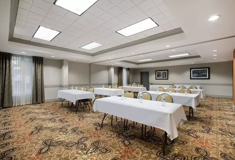 ホテル Hampton Inn Mchenry