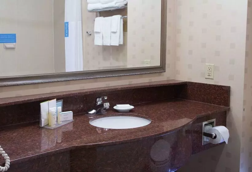 Отель Hampton Inn Oxfordwest