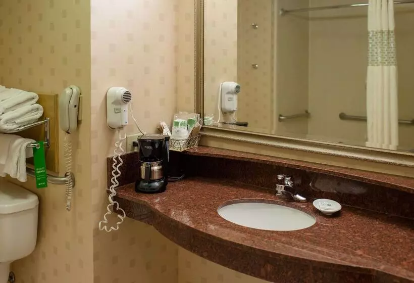 Отель Hampton Inn Oxfordwest