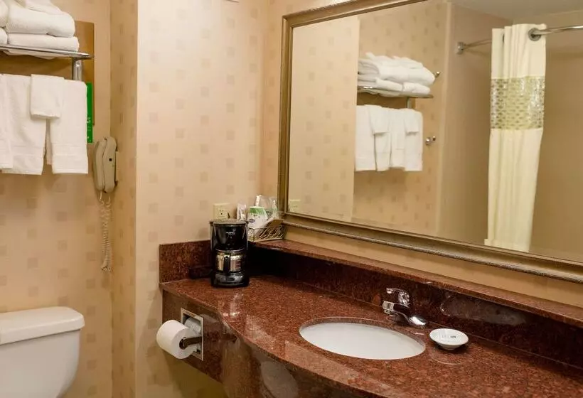 Отель Hampton Inn Oxfordwest