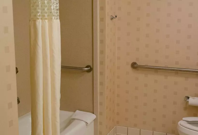 Отель Hampton Inn Oxfordwest