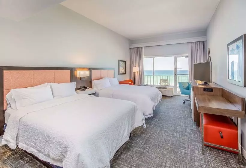 ホテル Hampton Inn Pensacola Beach