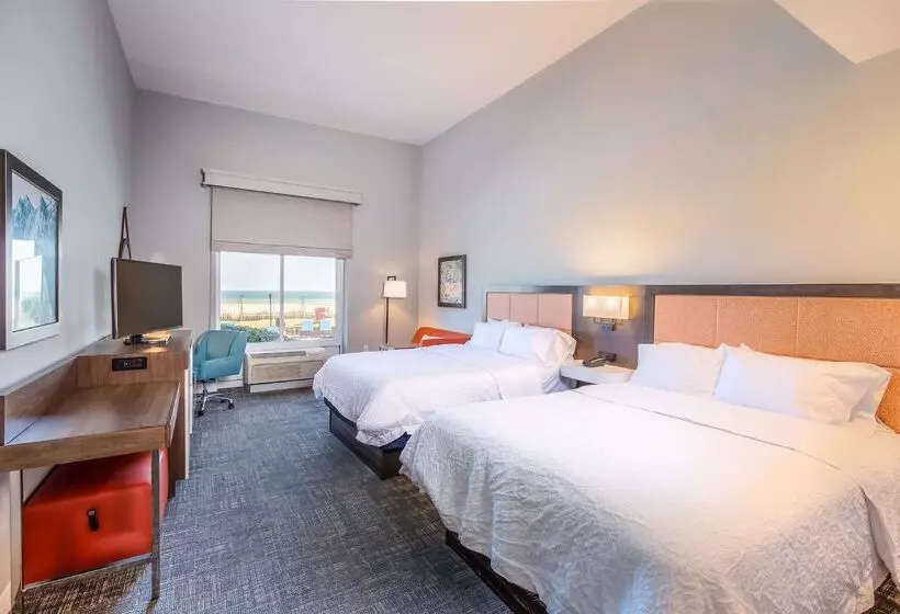 ホテル Hampton Inn Pensacola Beach