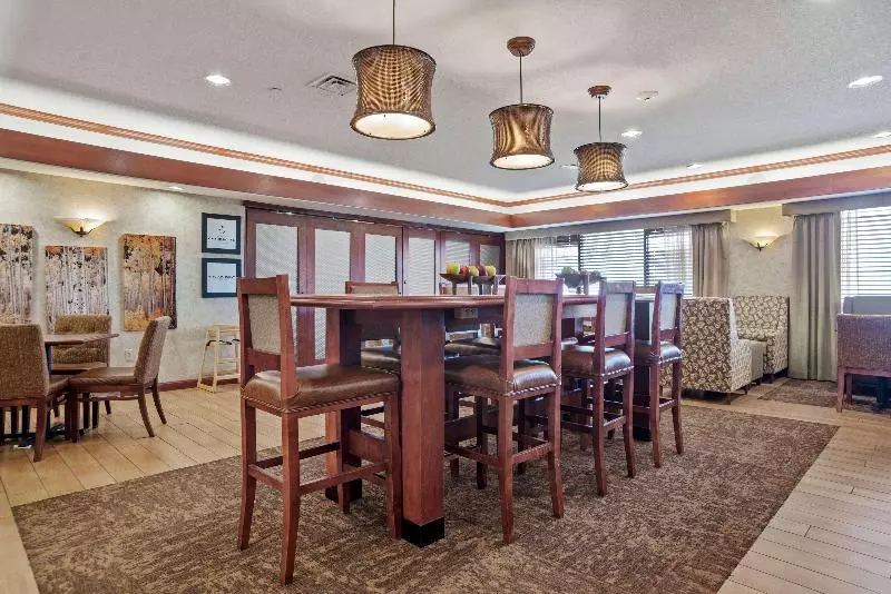 هتل Comfort Inn & Suites Rapid City Near Mt Rushmore