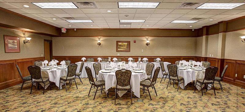 בית מלון כפרי Comfort Inn & Suites Rapid City Near Mt Rushmore