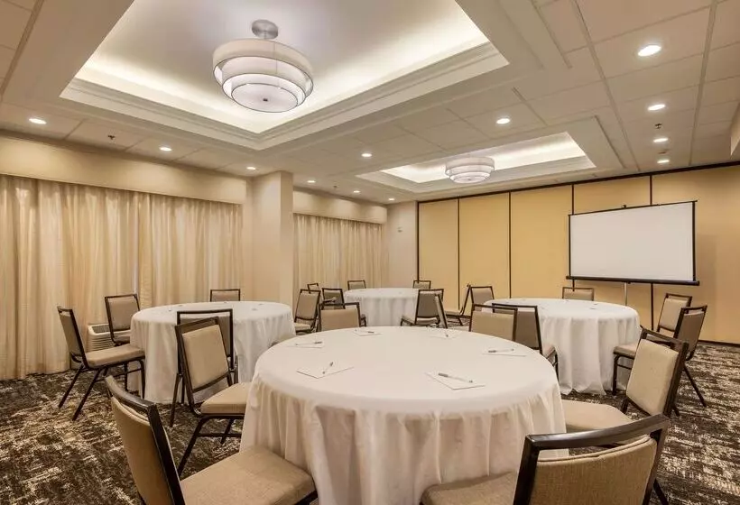 호텔 Hampton Inn Wilkesboro