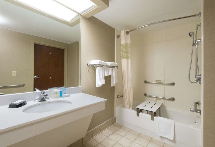 בית מלון כפרי Hampton Inn Wilkesboro