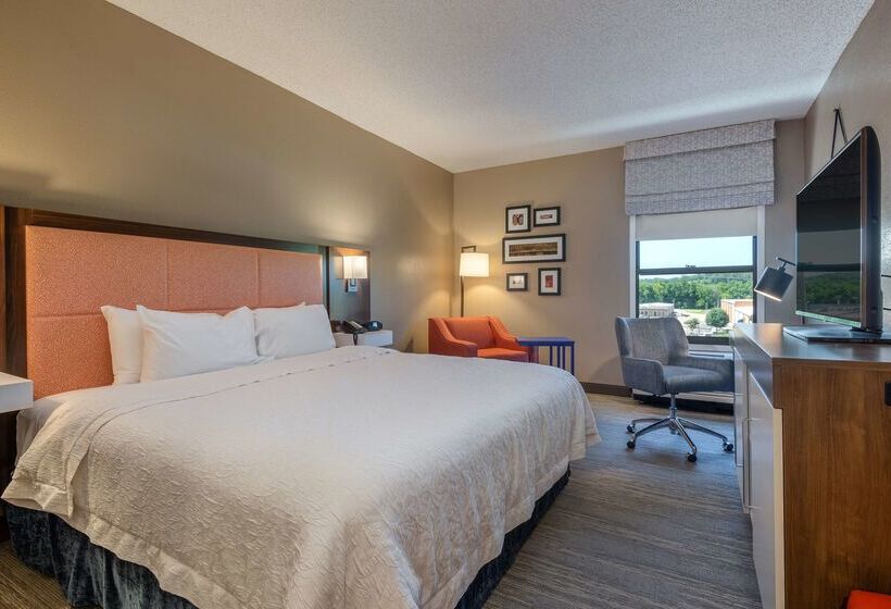 בית מלון כפרי Hampton Inn Wilkesboro