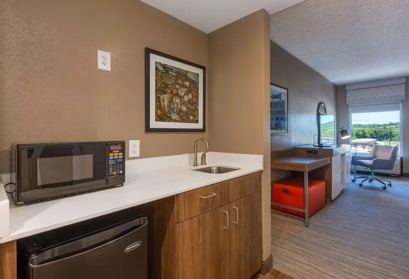 호텔 Hampton Inn Wilkesboro