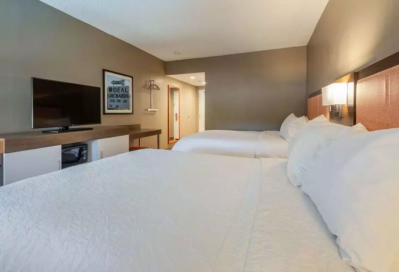 호텔 Hampton Inn Wilkesboro