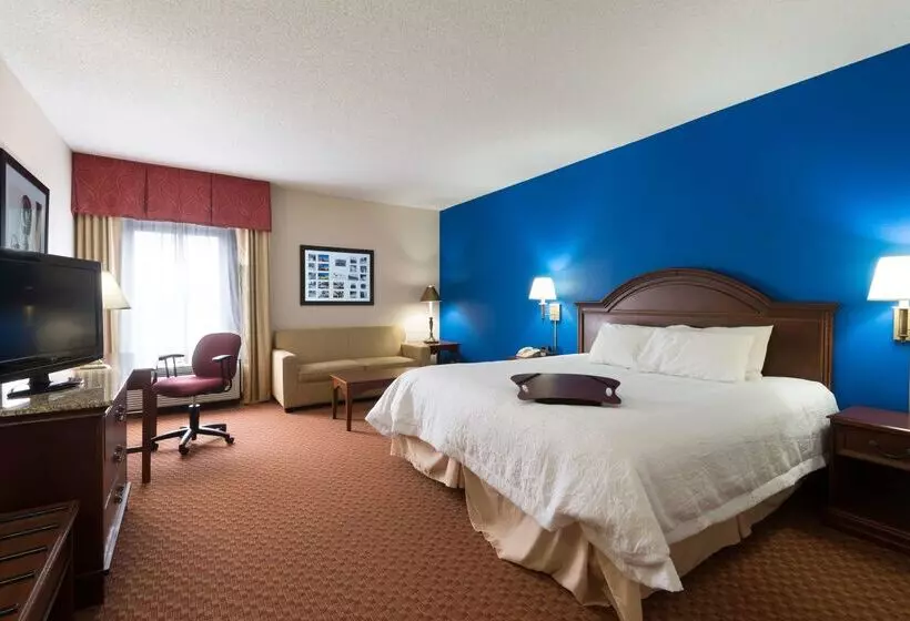 호텔 Hampton Inn Wilkesboro