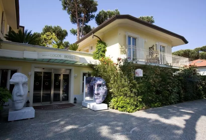 ホテル Jr Resort Logos Forte Dei Marmi