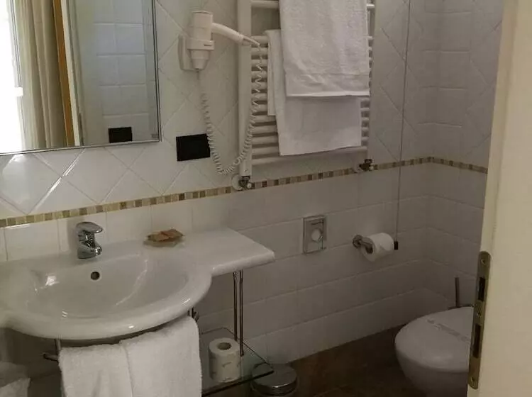 ホテル Jr Resort Logos Forte Dei Marmi