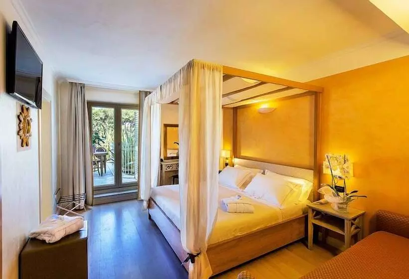 ホテル Jr Resort Logos Forte Dei Marmi