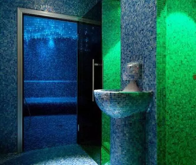 Отель Mondial Resort & Spa