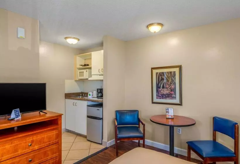 هتل Tampa Bay Extended Stay   Airport