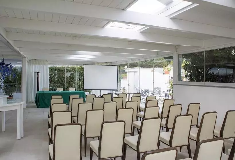 Otel Villa Durrueli Resort & Spa