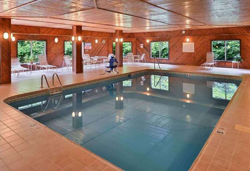 Отель Wingate By Wyndham Steubenville