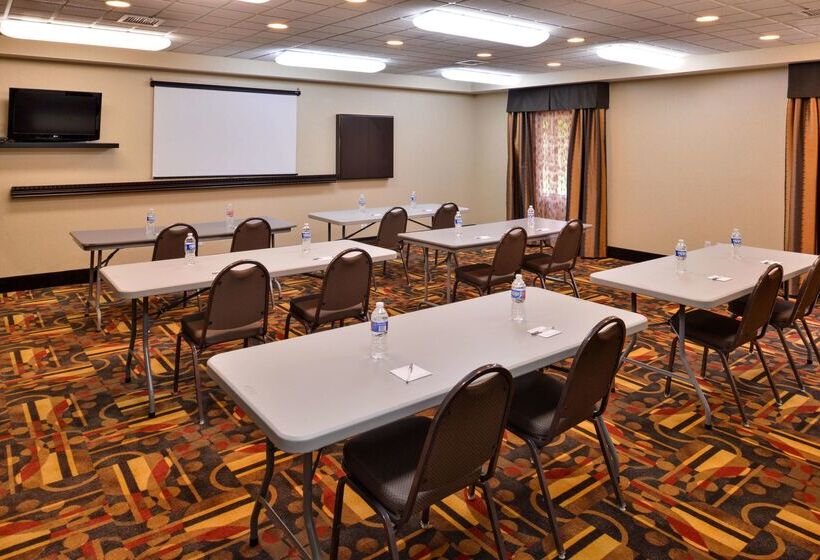 Отель Wingate By Wyndham Steubenville