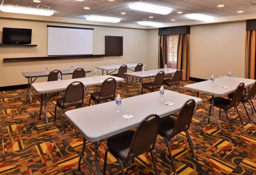 호텔 Wingate By Wyndham Steubenville