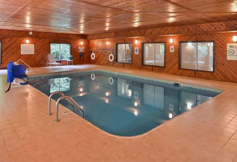 호텔 Wingate By Wyndham Steubenville