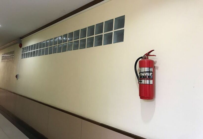 호텔 Oyo 75334 Train