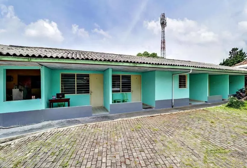 هتل Spot On 90003 Villa Tawang