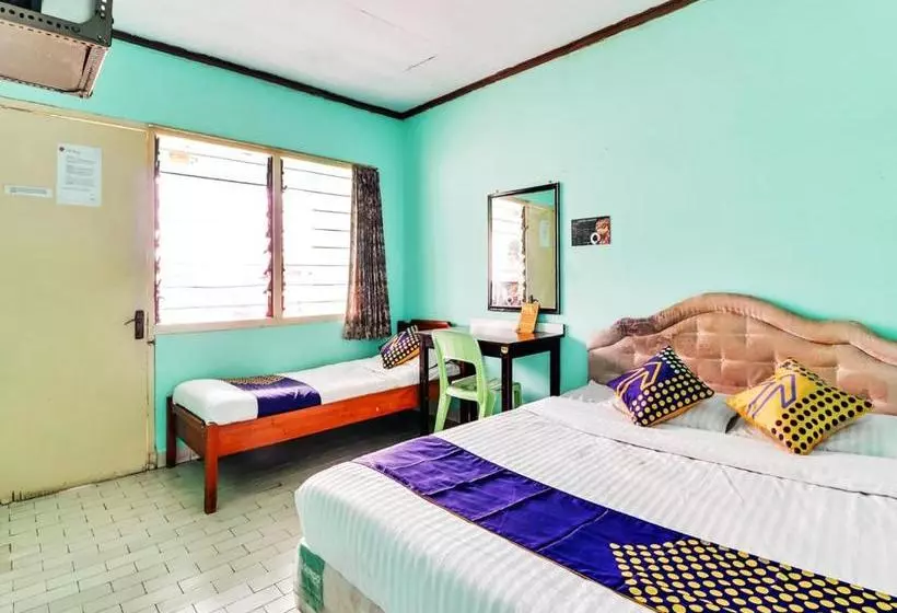 هتل Spot On 90003 Villa Tawang
