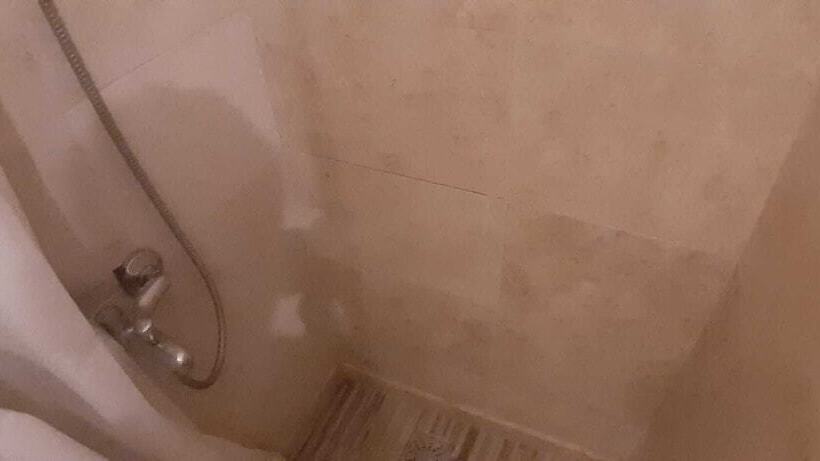 هاستل Central Accommodation Budget By Hr