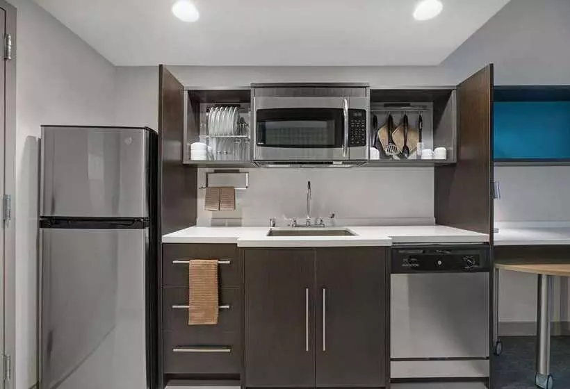 ホテル Home2 Suites By Hilton Milwaukee Downtown