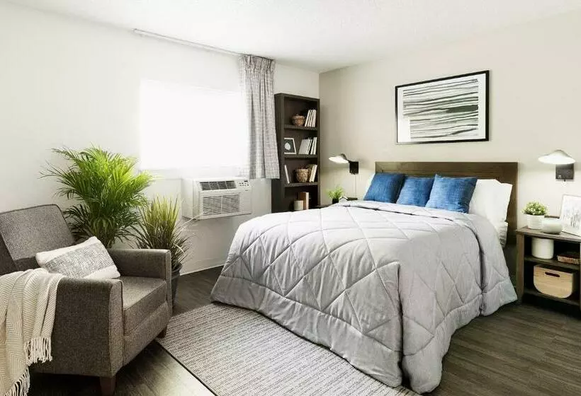 Hotelli Intown Suites Extended Stay Chicago Il Elk Grove O Hare