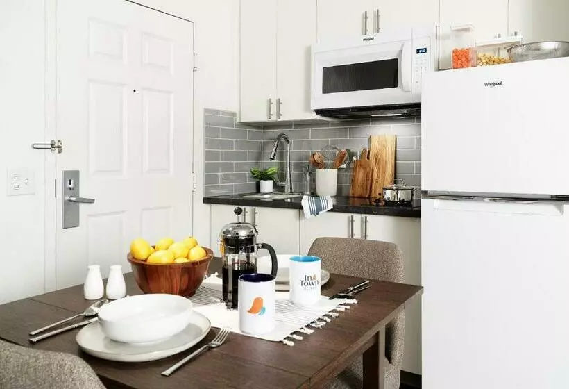 Hotelli Intown Suites Extended Stay Chicago Il Elk Grove O Hare