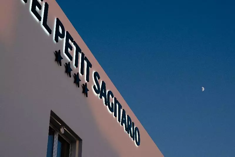 Hotelli Petit Sagitario Adults Only