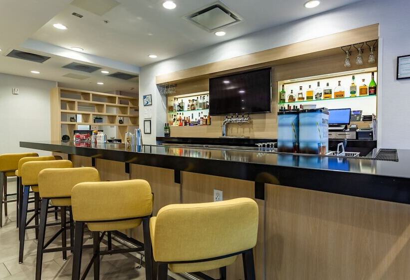 هتل Towneplace Suites By Marriott Raleigh University Area