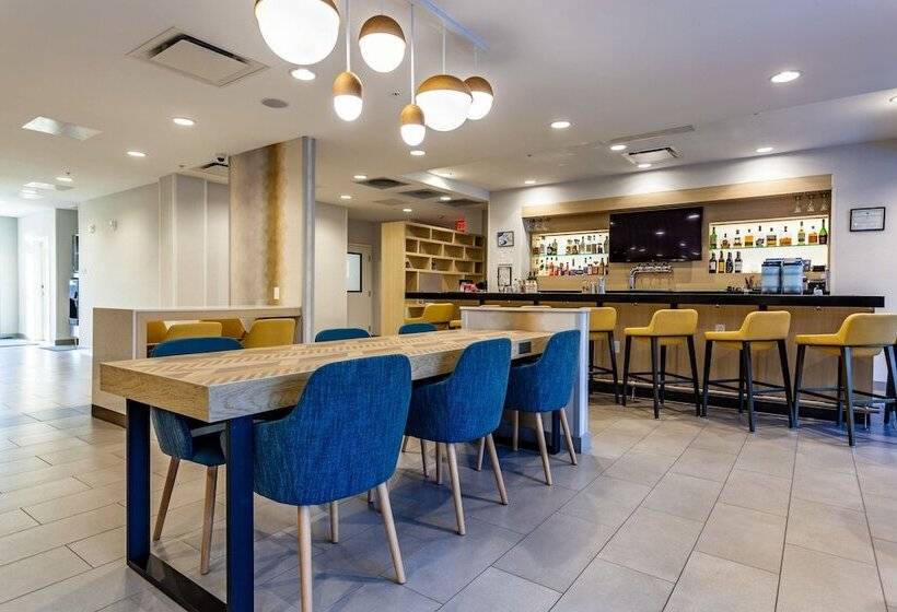 هتل Towneplace Suites By Marriott Raleigh University Area