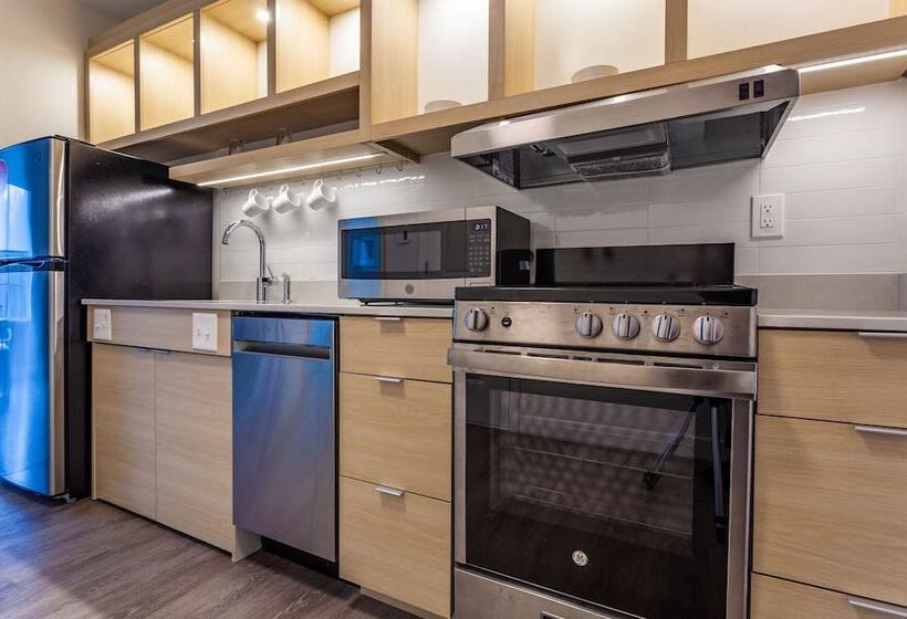 هتل Towneplace Suites By Marriott Raleigh University Area