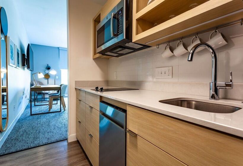 هتل Towneplace Suites By Marriott Raleigh University Area