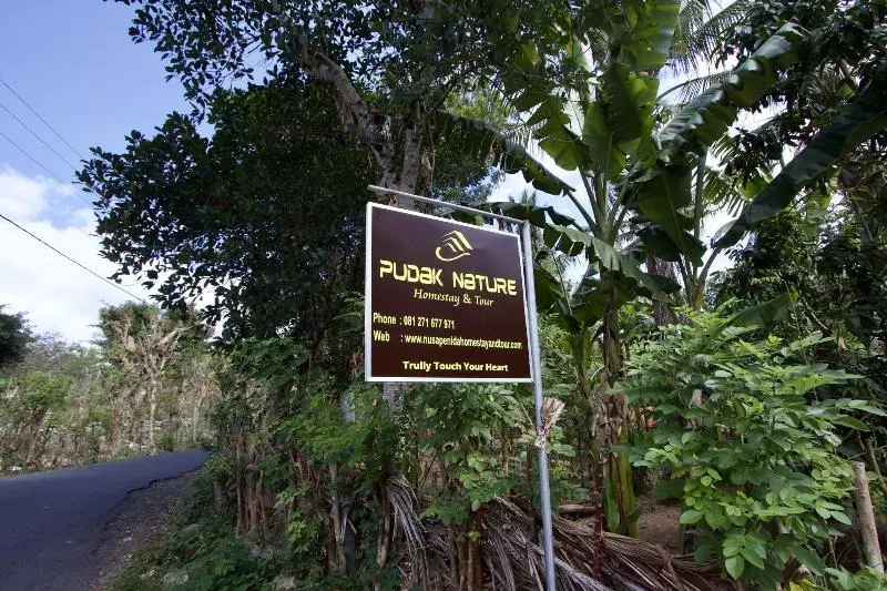 ベッドアンドブレックファースト Nusa Penida Pudak Nature Bungalow